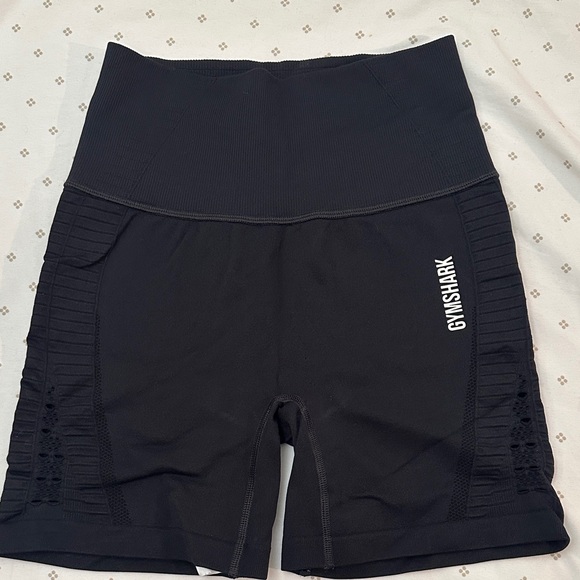 Gymshark Women's Black Bike Shorts - Picture 1 of 2